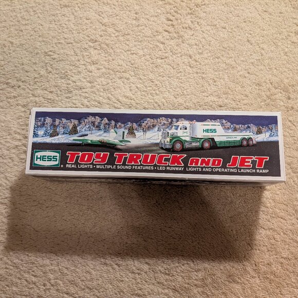 2010 Hess Toy Truck and Jet NWT - Picture 2 of 6